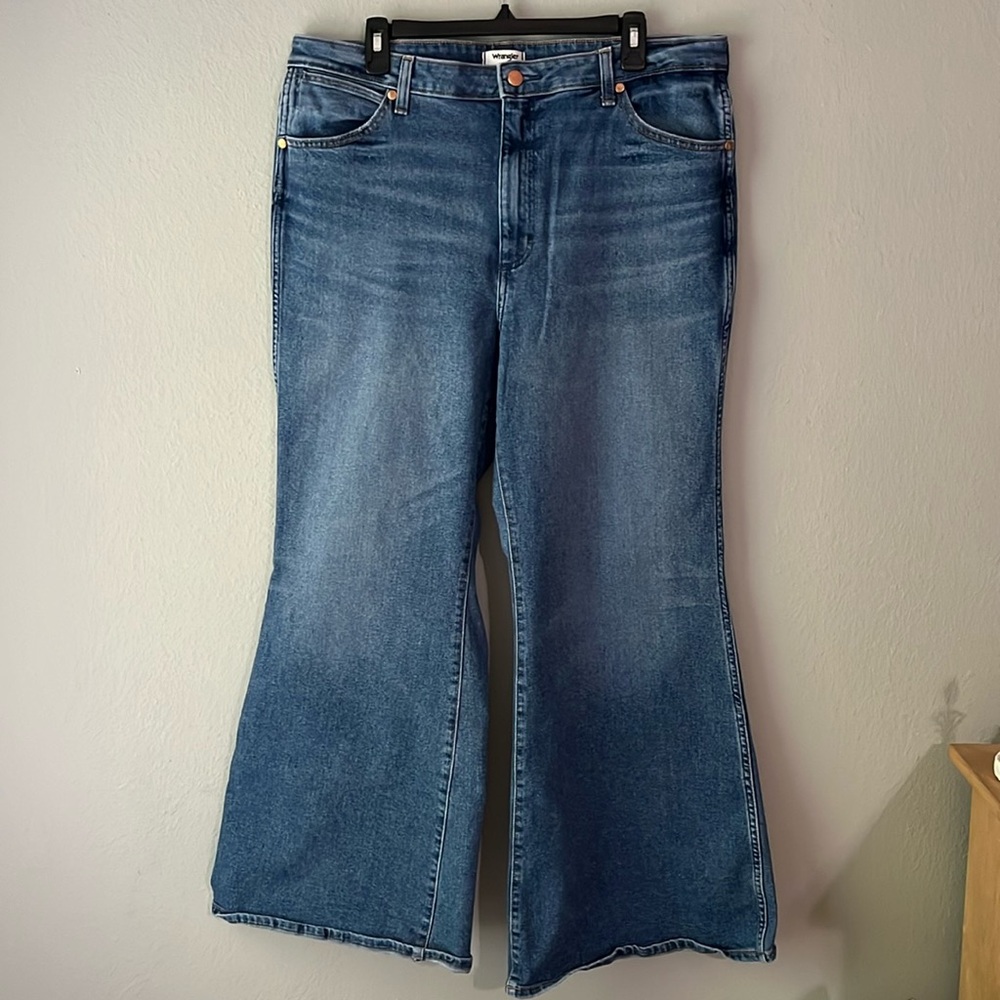 Wrangler Wanderer 622 High Rise Flare jeans size 33x30 - Picture 6 of 15